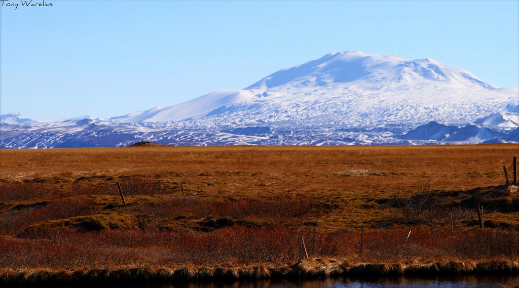 L’Hekla, qui a déjà connu 20 éruptions depuis l’an 874, est sur le point de libérer des cendres et sa lave. Si les éruptions ne sont pas dangereuses, il arrive, lorsqu’elles s’étalent sur plusieurs mois, que les particules dégagées refroidissent les contrées septentrionales. © Fishking_1, Flickr, cc by 2.0