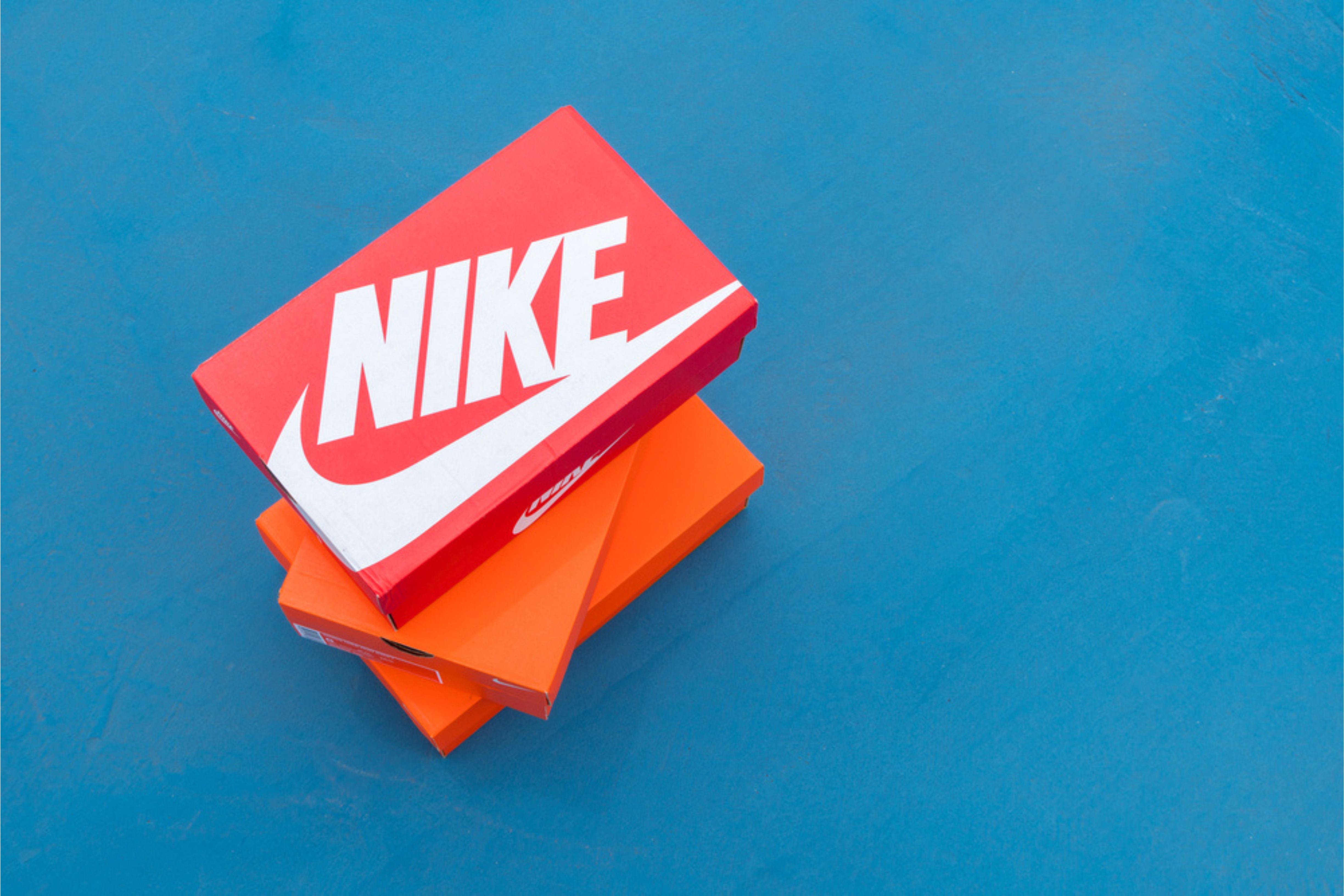 Boîte à chaussures Nike © Shutterstock