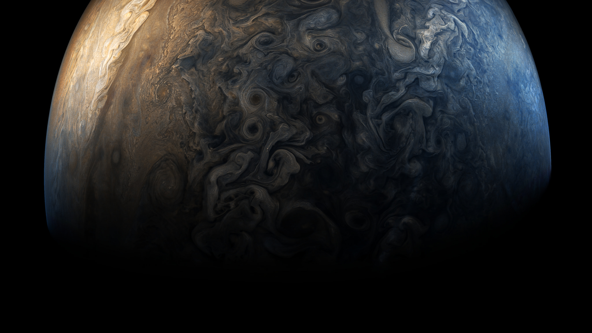 Jupiter en 2017. Image traitée prise par la sonde Juno. Le pôle sud de la géante gazeuse est à droite. La variété de ses phénomènes atmosphériques est fascinante. © Nasa, SwRI, MSSS, Gerald Eichstädt, Seán Doran