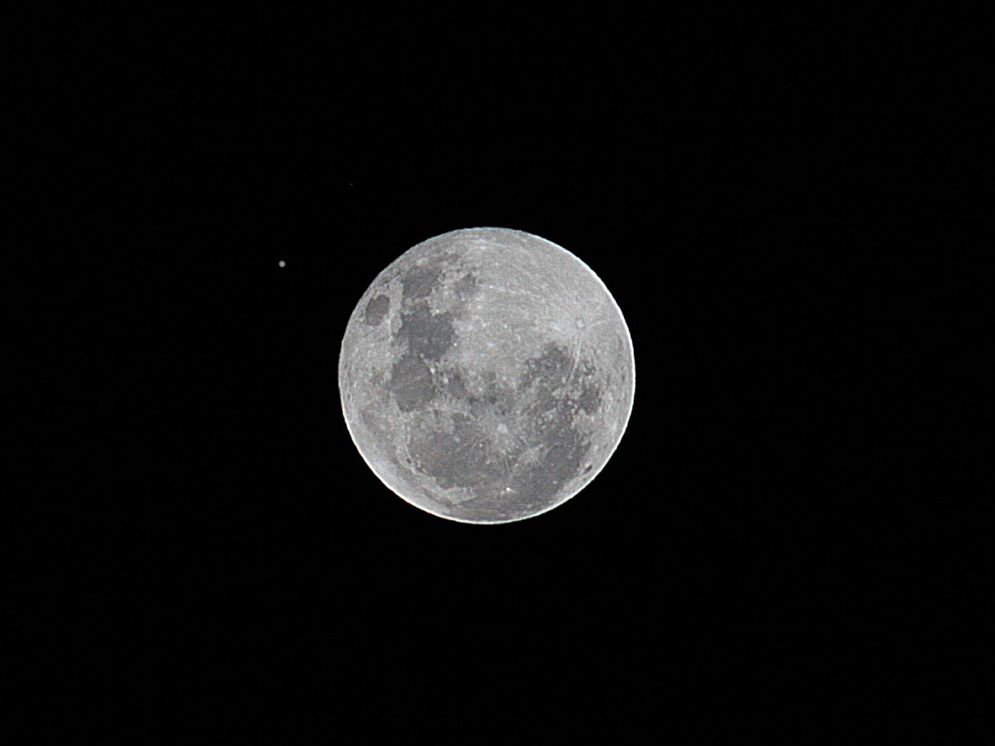 La Lune montrait Jupiter ce 28 novembre 2012. Elle fera de même le 28 de ce mois de janvier. © Luiza Whitaker