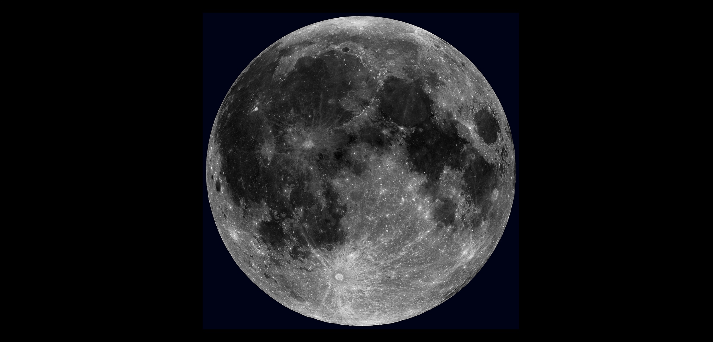 Vue globale de la Lune créée à partir des images prises par la sonde LRO. © Nasa, GSFC, Arizona State University