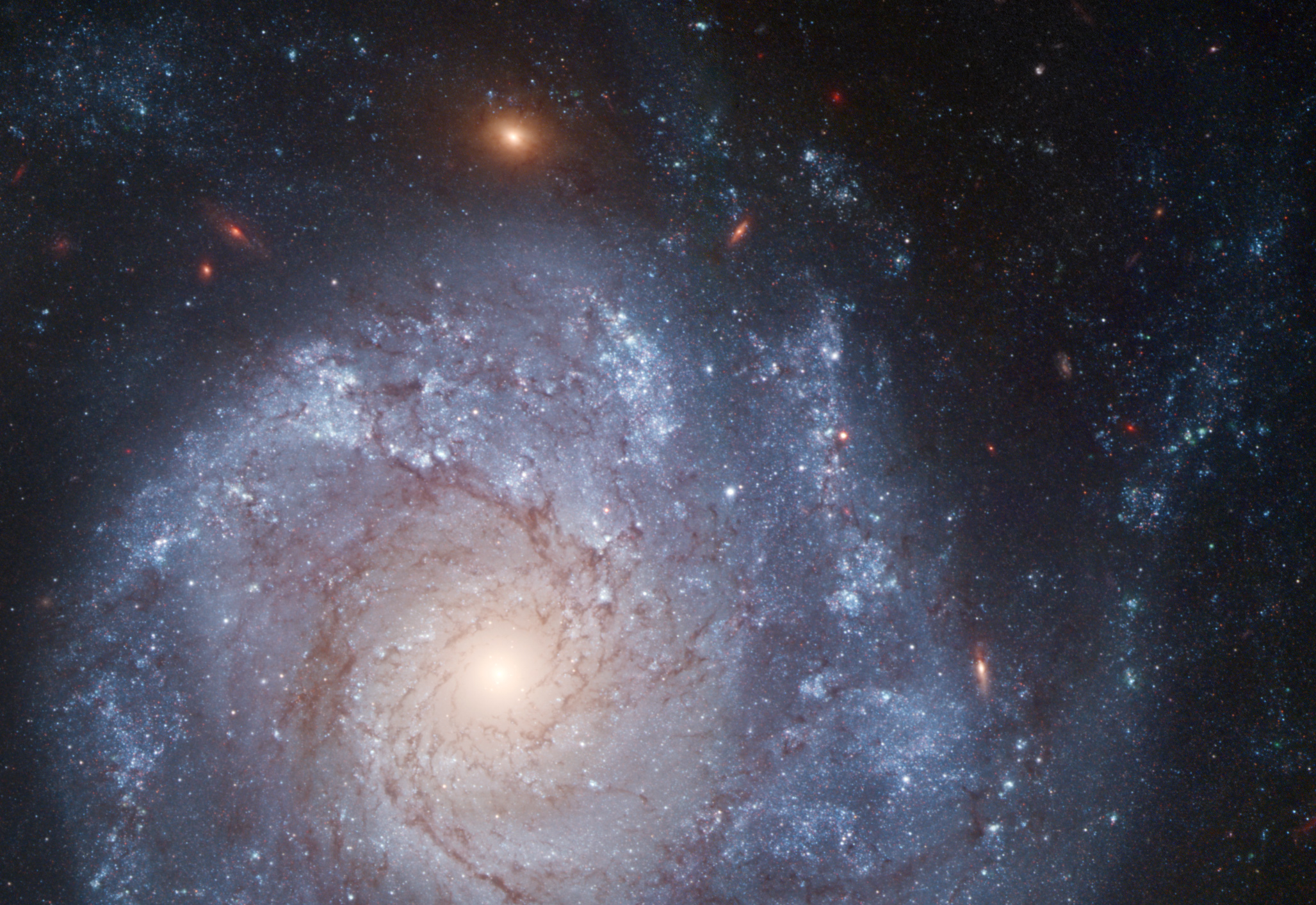 La galaxie spirale NGC 1309 vue par Hubble en fausses couleurs. Elle se trouve à environ 120 millions d'années-lumière de la Voie lactée. © Nasa, Esa