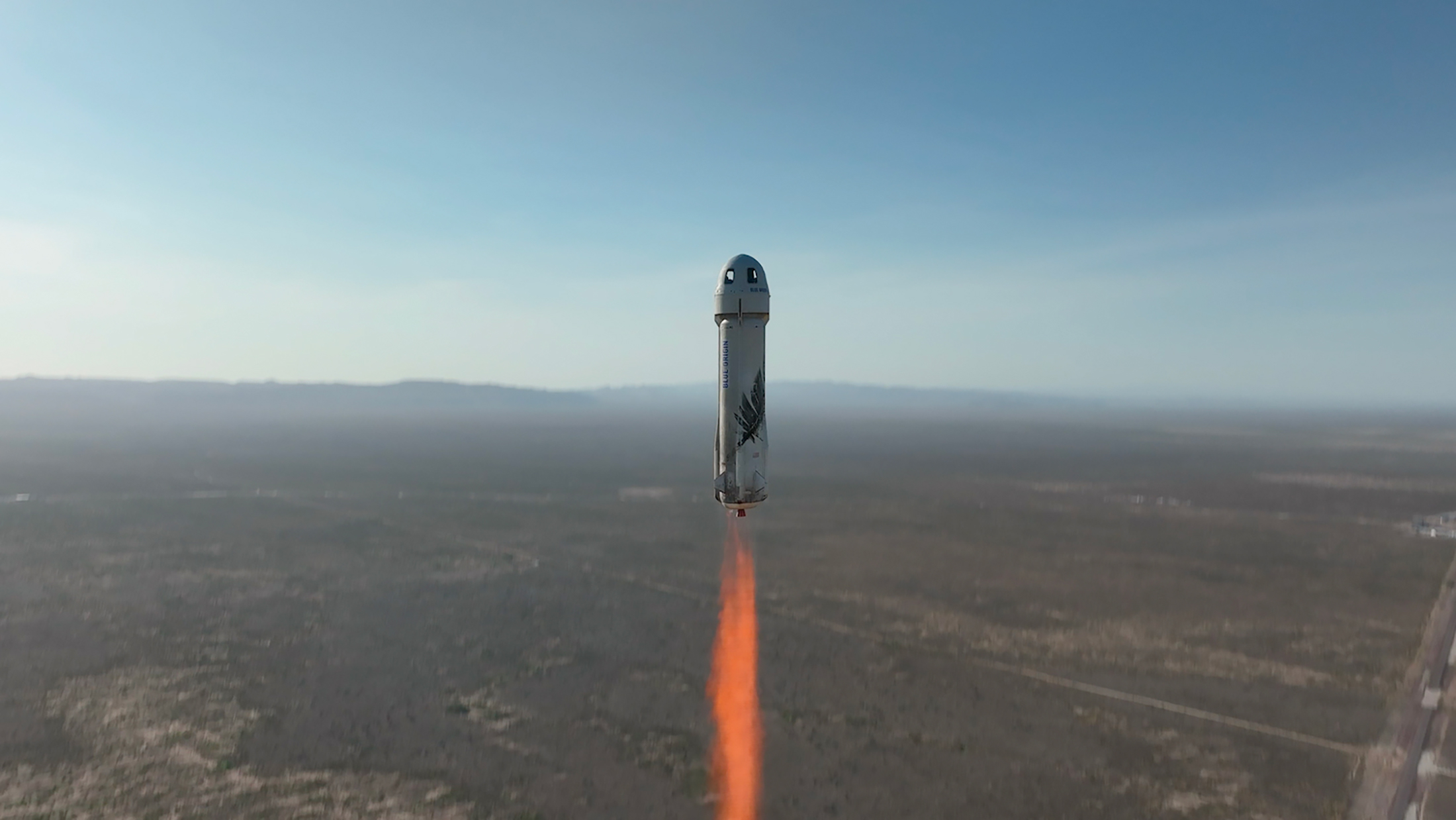 Un New Shepard de Blue Origin au décollage pour un vol suborbital. © Blue Origin