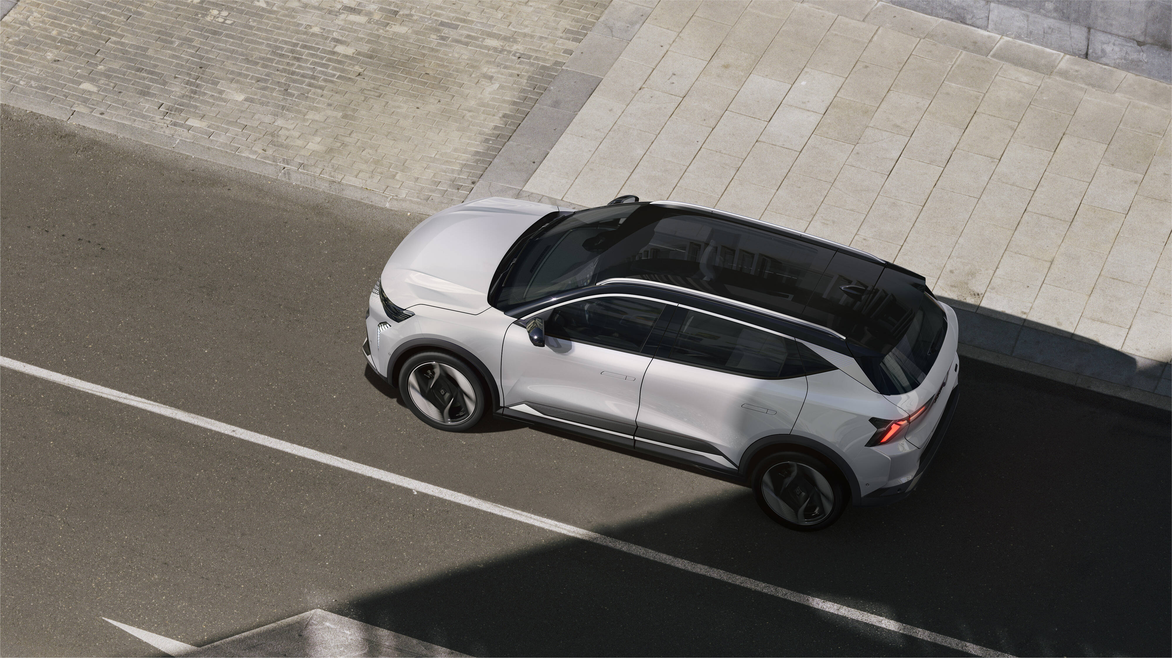 La silhouette du Scenic E-Tech 100 % électrique est celle d'un SUV moderne. © Renault