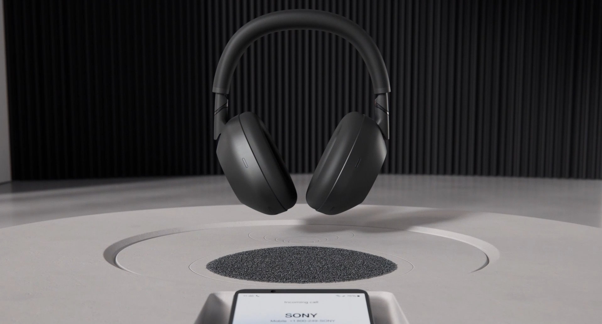 Le nouveau casque à réduction du bruit de Sony, le WH-1000XM6. © Sony