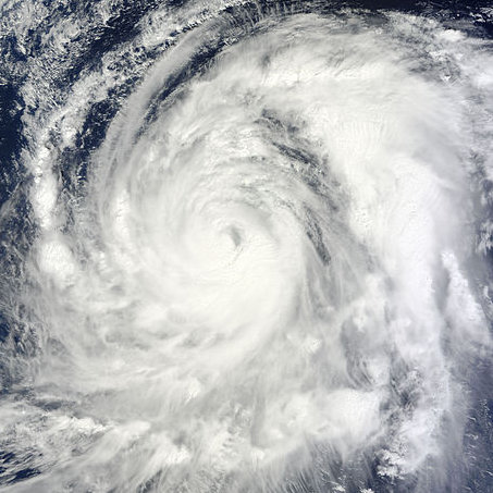 Cette image du typhon Wipha a été prise le 13 octobre 2013, avant qu'il ne touche le Japon, par le système Modis (pour Moderate Resolution Imaging Spectroradiometer) du satellite Terra. © Nasa, Wikimedia Commons, DP