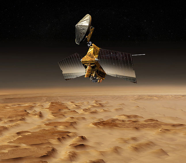 MRO (Mars Reconnaissance Orbiter) en orbite autour de Mars (vue d'artiste). © Nasa/JPL