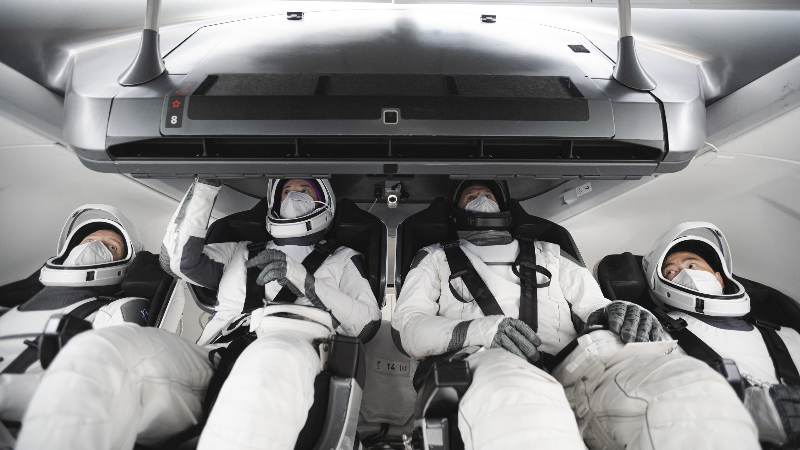 Les membres de la mission Alpha ont participé à un entraînement en Californie, le 11 janvier 2021. De&nbsp;gauche à droite, Thomas Pesquet, l’astronaute de l’Agence spatiale européenne (ESA), les astronautes de la Nasa Megan McArthur et Shane Kimbrough et l’astronaute de l’Agence japonaise d’exploration aérospatiale (Jaxa) Akihiko Hoshide. © SpaceX&nbsp;