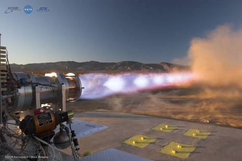 Gros plan sur le fonctionnement du moteur à méthane et oxygène liquide de XCORE Aerospace. Crédit : XCORE - NASA