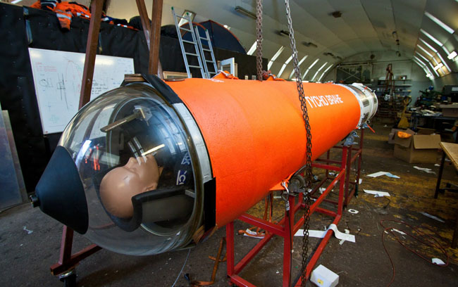 Un mannequin installé dans la capsule Tycho Brahe-1, qui prendra place au sommet de la fusée Heat-1X . L'endroit est étroit mais la vue imprenable. © Copenhagen Suborbitals