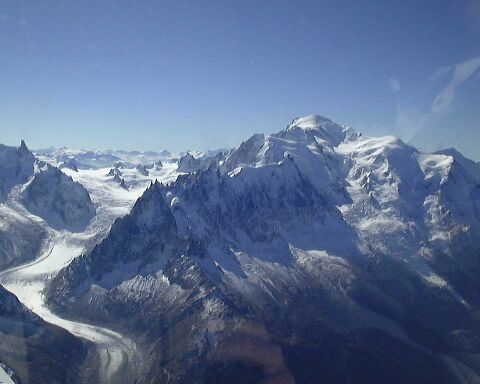 &Agrave; cause du réchauffement climatique, des éboulements de roche sont observés de plus en plus fréquemment sur le massif du Mont-Blanc. &copy;&nbsp;Zulu, Wikipédia, cc by sa 3.0