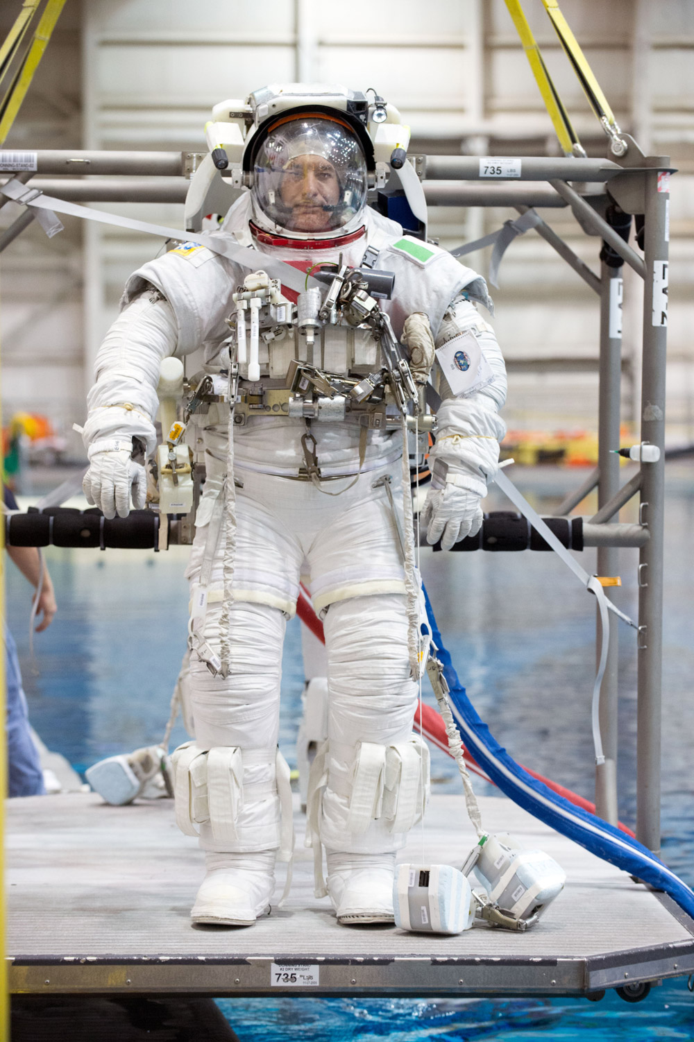 L’astronaute Luca Parmitano teste sa combinaison, à l'entraînement au centre spatial Johnson de la Nasa. © JSC, Nasa