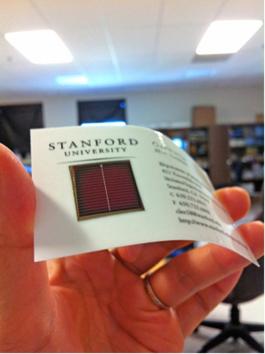Dorénavant, il existe une méthode pour produire des cellules&nbsp;photovoltaïques à couches minces flexibles&nbsp;ayant le même rendement que leurs homologues rigides. Leur coût de production ne devrait pas être plus élevé, puisque les galettes de silicium de départ&nbsp;sont réutilisables.&nbsp;© Université de Stanford