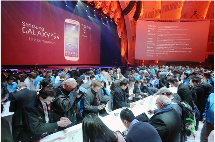 Samsung a sorti le grand jeu pour la présentation du Galaxy S4, avec une conférence organisée au&nbsp;Radio City Music Hall&nbsp;de New York.&nbsp;© Samsung