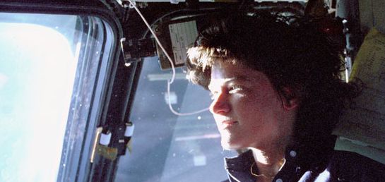 Sally Ride à bord de Challenger. Crédit Nasa