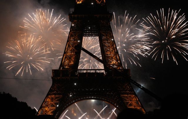 La Tour Eiffel aura bientôt quatre éoliennes.  © AFP Photo/Mehdi Fedouach