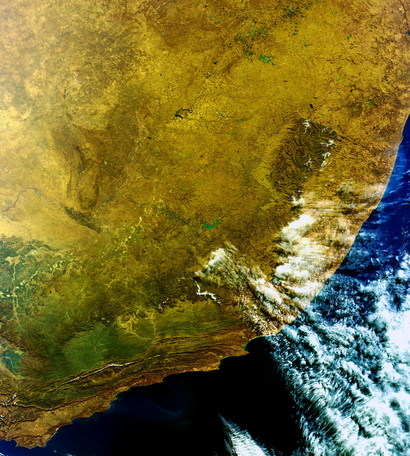 Cette image de l'Afrique du Sud a été acquise le 19 juin 2010 par la caméra Meris (Medium Resolution Imaging Spectrometer) d’Envisat avec une résolution de 300 m. Crédit Esa