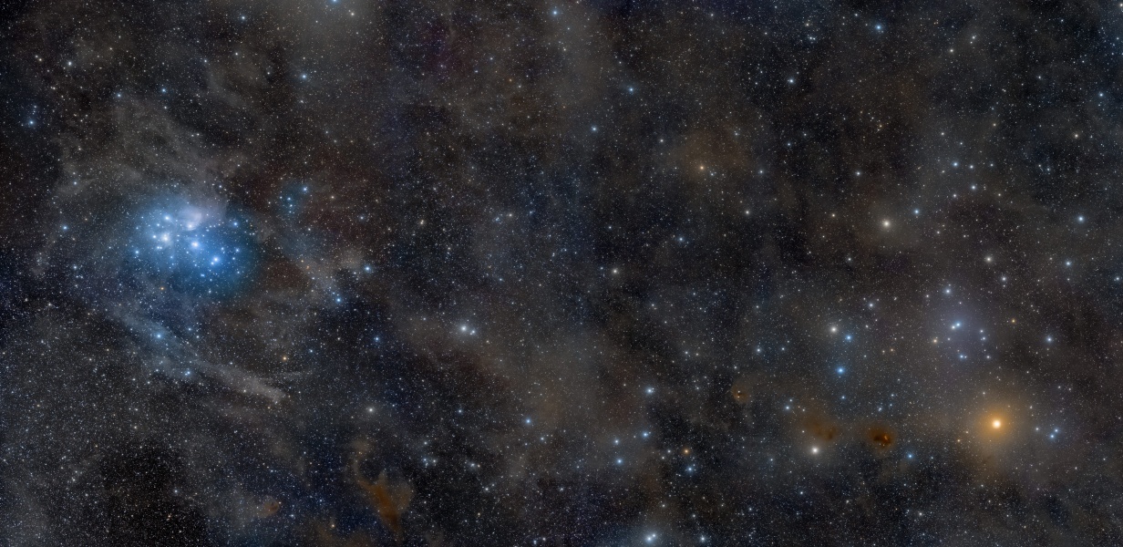 Grand champ dans la constellation du Taureau s'étendant de M 45 à l'amas des Hyades. © Rogelio Bernal Andreo 
