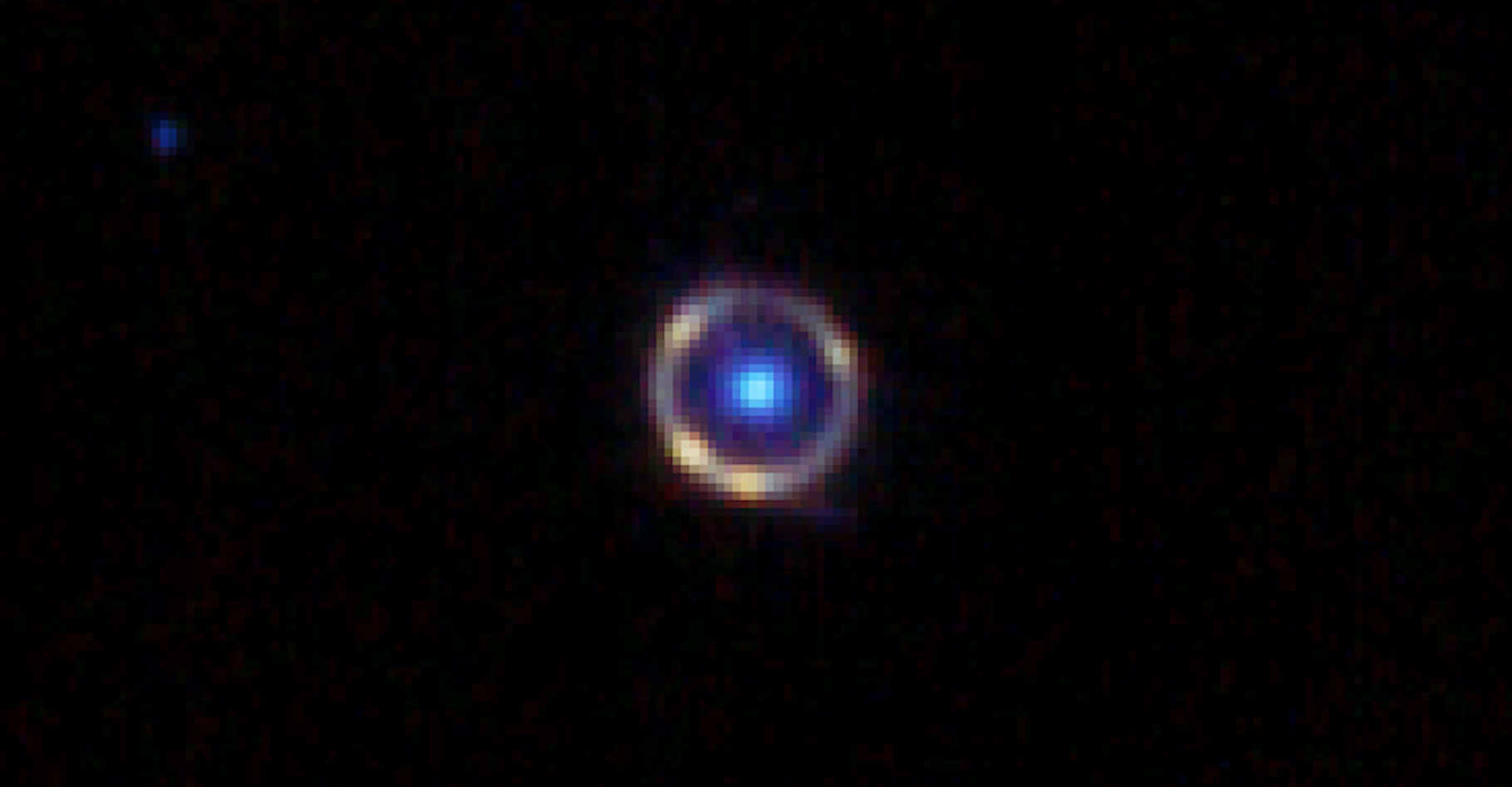 L’anneau d’Einstein de la galaxie JO418 tel que produit par un étudiant diplômé en astronomie à partir des données du télescope spatial James-Webb. © Spaceguy44, Reddit