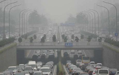 Un rapport de la Banque mondiale établissait qu'en 2007, il y avait plus 750.000 décès prématurés par an en Chine en raison de la pollution. Si les qualités de l'air et de l'eau douce sont souvent déplorées, il n'en reste pas moins que la mer de Chine est également très polluée. © DR