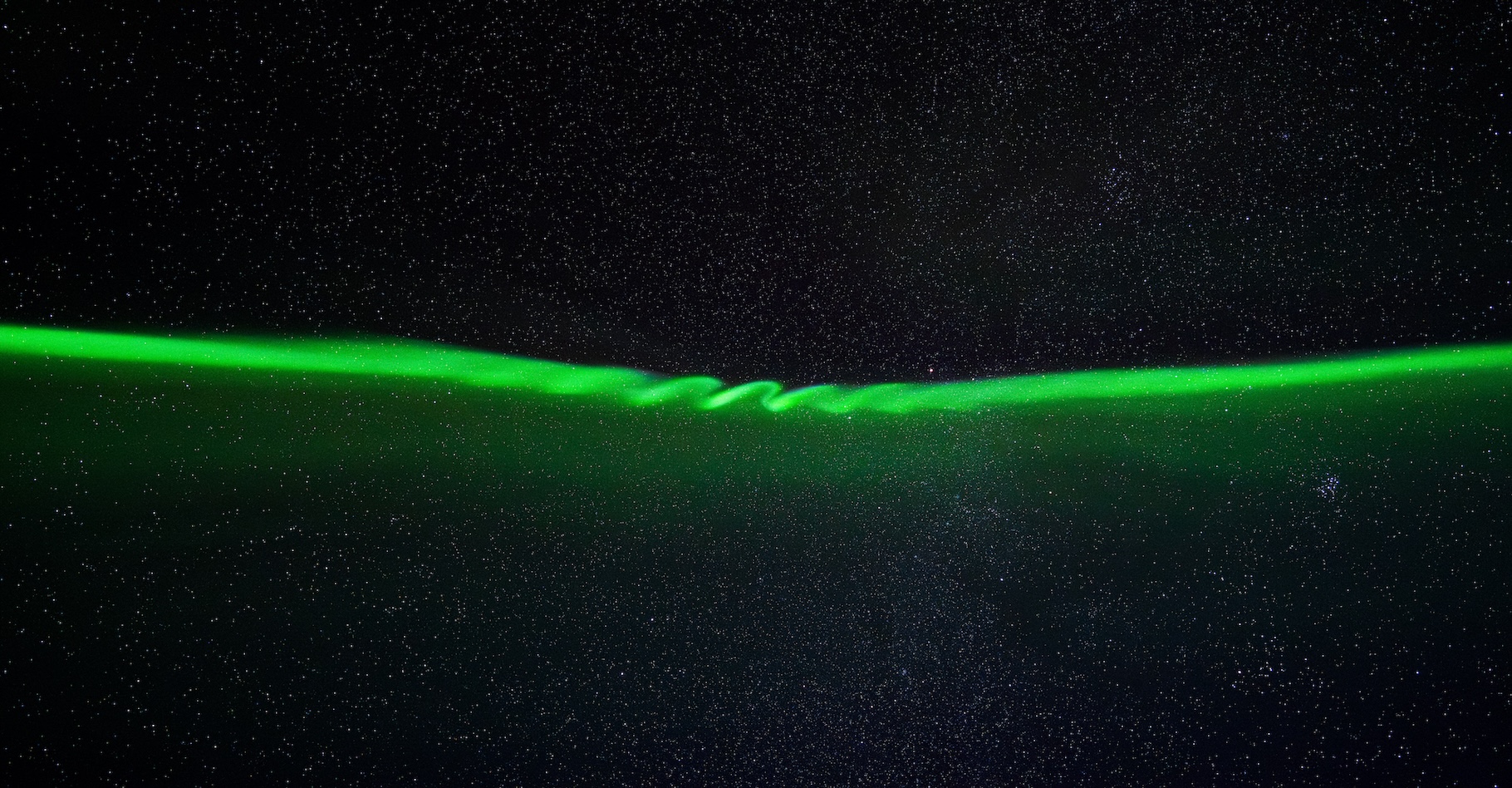 Le photographe Jef Dai a immortalisé des vagues d’aurores boréales dans le ciel d’Islande en ce mois de janvier 2024. © Jeff Dai, capture d’écran YouTube
