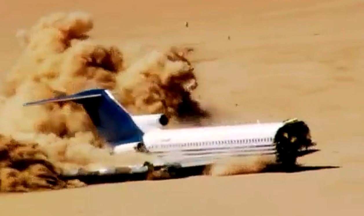 Lors du crash, le Boeing 727 a touché le sol avec une vitesse verticale deux fois plus importante que celle que peuvent supporter les trains d'atterrissage. © Capture d'écran, awesomeweb, Dailymotion
