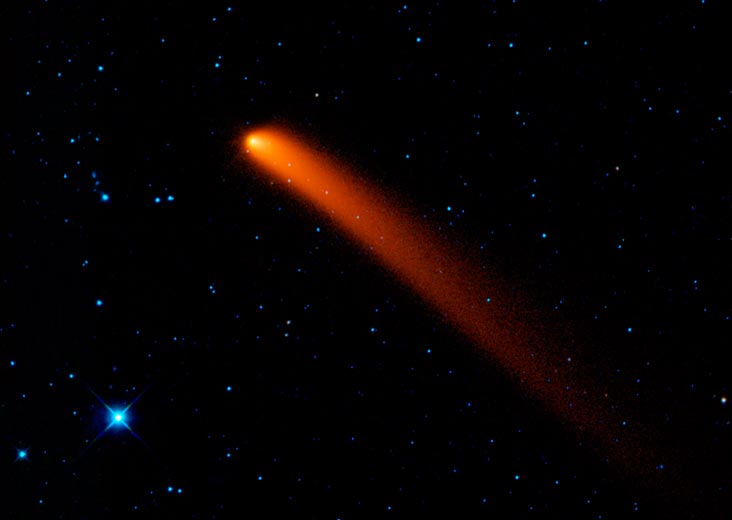 Les comètes, comme Siding Spring ici à l'image, sont des astres formés d'eau et de poussières qui tournent régulièrement autour d'une étoile avec une orbite très elliptique. On suppose que leurs cœurs de glace ont fortement contribué à la formation des océans sur Terre dans les premiers temps de sa vie, à la suite des nombreuses collisions qui se sont produites. © Nasa, JPL-Caltech, Wise Team