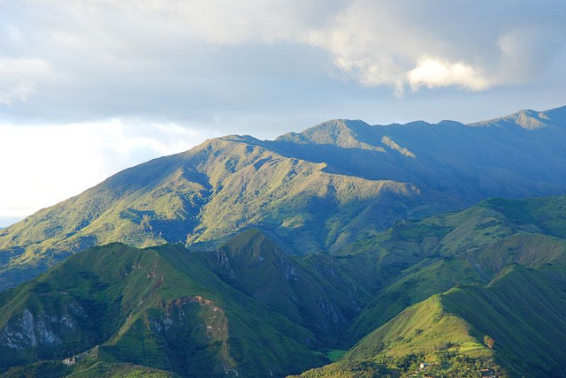 La cordillère des Andes, longue de 7.100 km et s'étendant sur 7 pays, abrite une biodiversité extrêmement riche. &copy; Andy Hares, Flickr, cc by nc sa 2.0