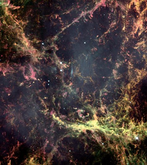 Cette image en haute résolution prise par la caméra à champ large de Hubble montre la structure filamenteuse de la nébuleuse du Crabe. Crédit Nasa/Hubble
