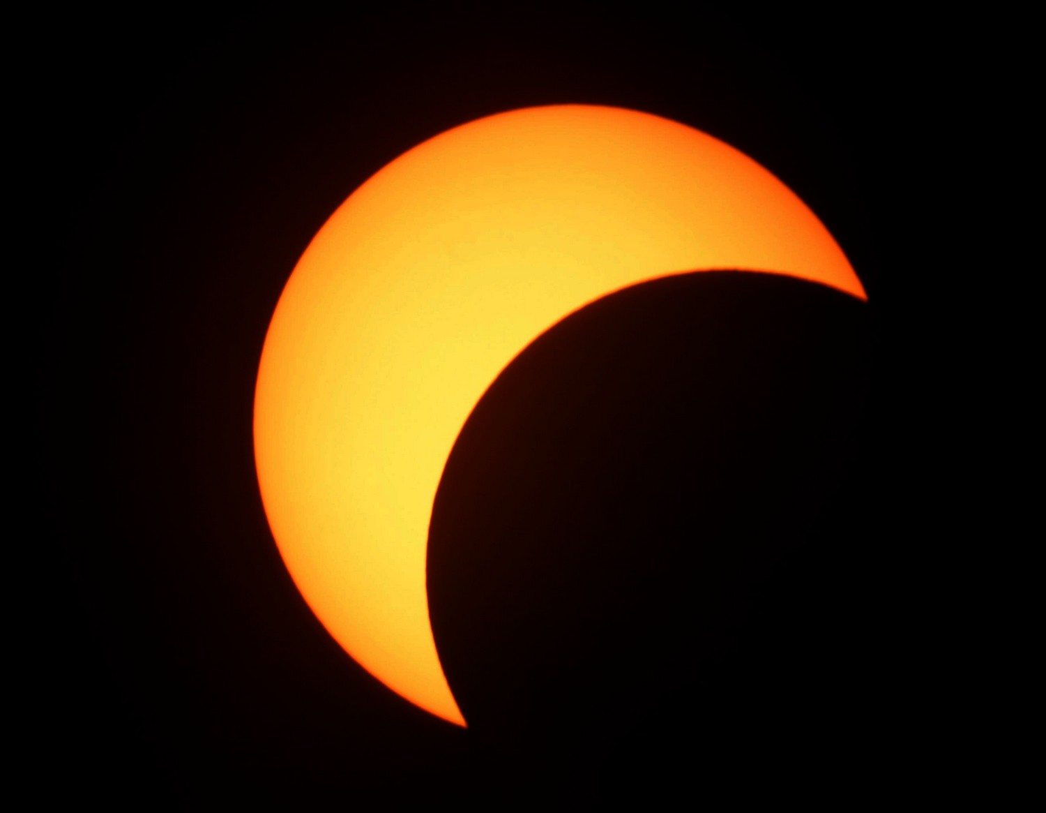 L'éclipse solaire du 25 novembre sera partielle sur l'Antarctique. © M. Angelroth