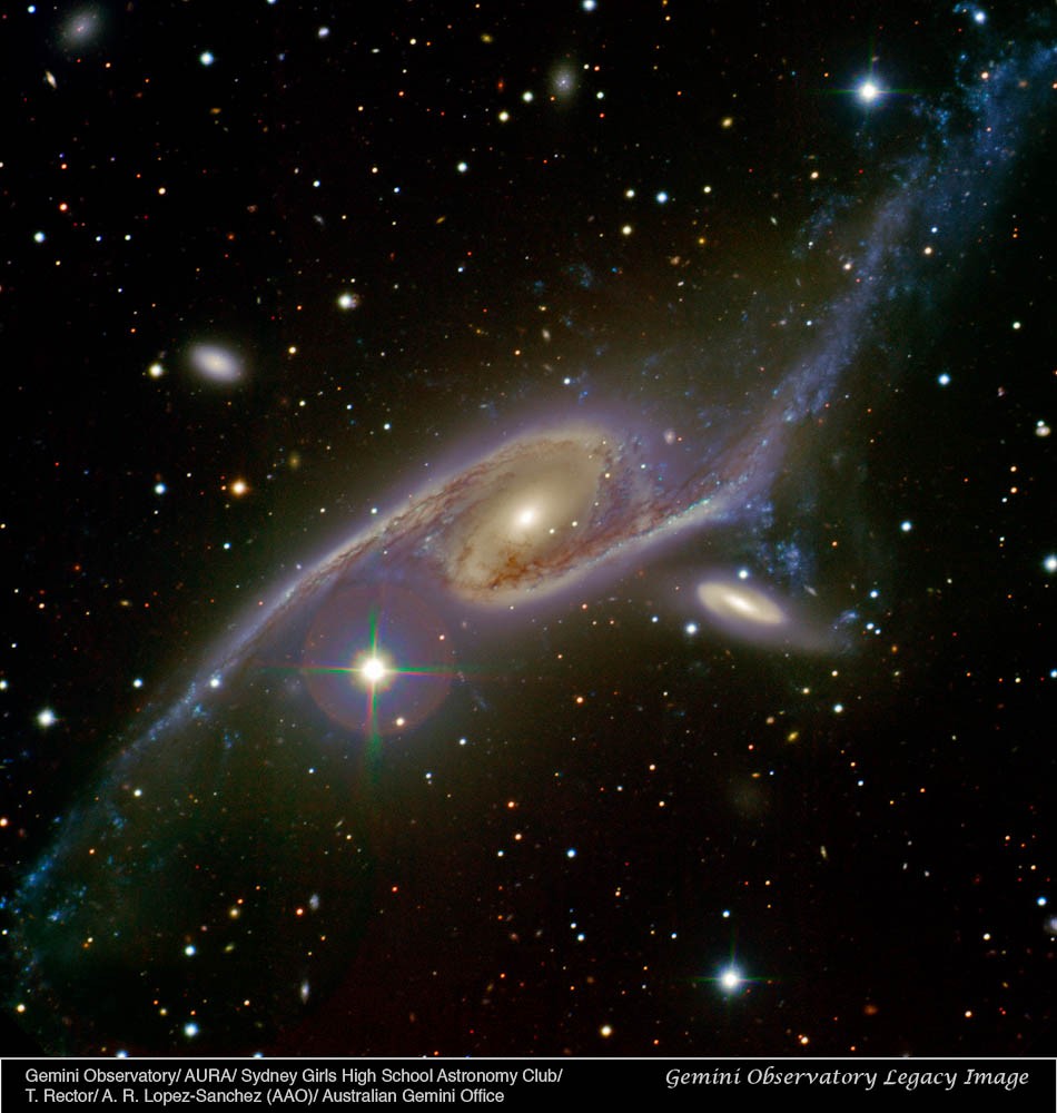 Rencontre galactique dans la constellation du Paon entre NGC 6872 et IC 4970. © Sydney Girls High School Astronomy Club/Travis Rector/Ángel López-Sánchez/Australian Gemini Office