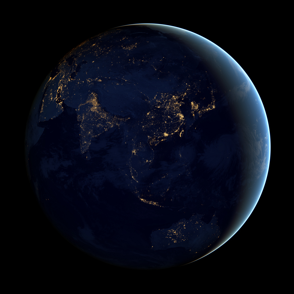 L'Asie et l'Australie vues de nuit ; là comme ailleurs, la lumière révèle les agglomérations et les activités humaines, mais également la disparité entre zones riches et zones pauvres. © Nasa Earth Observatory