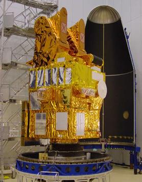 Le satellite SPOT 5 sur son adaptateur de vol Crédit : CNES