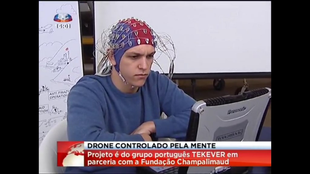 Après l’essai en simulateur de vol réalisé l’année dernière, le projet Brainflight est passé à la pratique. La société portugaise Tekever impliquée dans ce projet européen a fait la démonstration d’un vol de drone manœuvré par la pensée. © Tekever