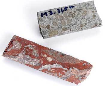 Un morceau du fragment de météorite retrouvé dans le cratère de Morokweng.