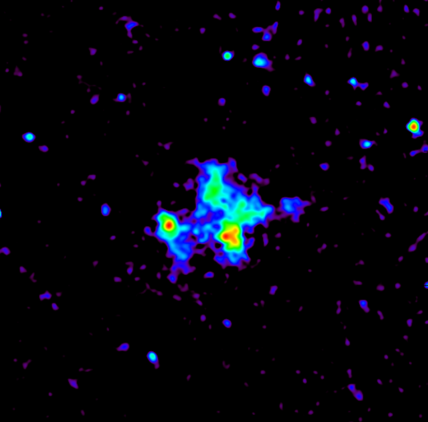Vu à la longueur d'onde de 60 MHz, l'amas Abell 2256 révèle de multiples collisions entre petits groupes de galaxies. © Lofar/Observatoire de Paris