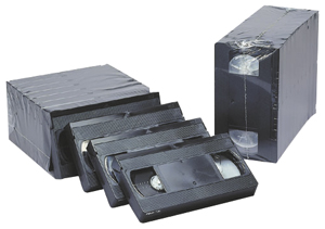 En 1986, la cassette VHS était le support qui contenait le plus de données relativement aux autres supports. © Fuji