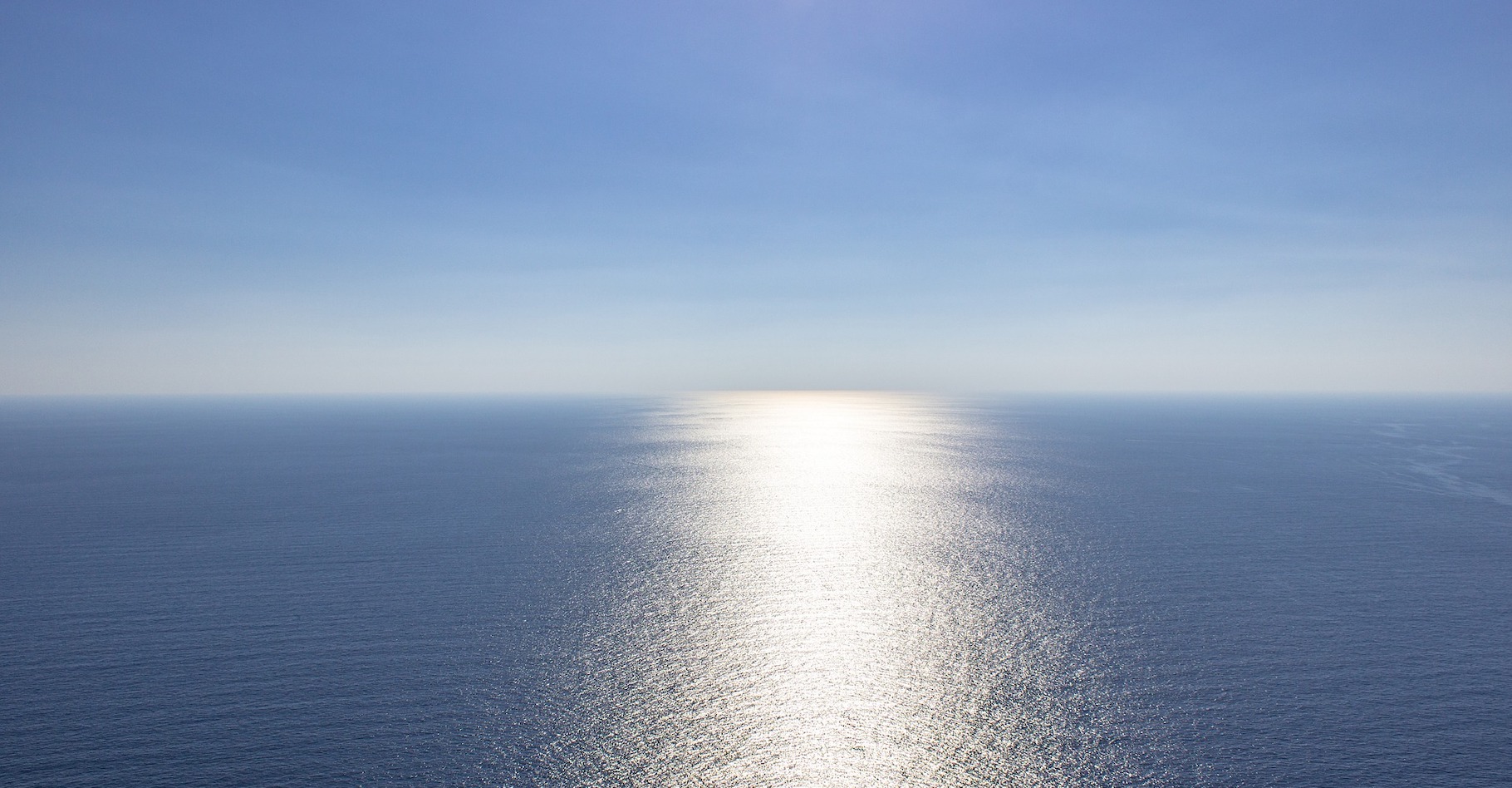 La chaleur excessive de la mer Méditerranée pendant l'été l'empêche d'absorber les gaz à effet de serre, et plus encore, elle commence alors à en rejeter. © Rockandsea, Adobe Stock