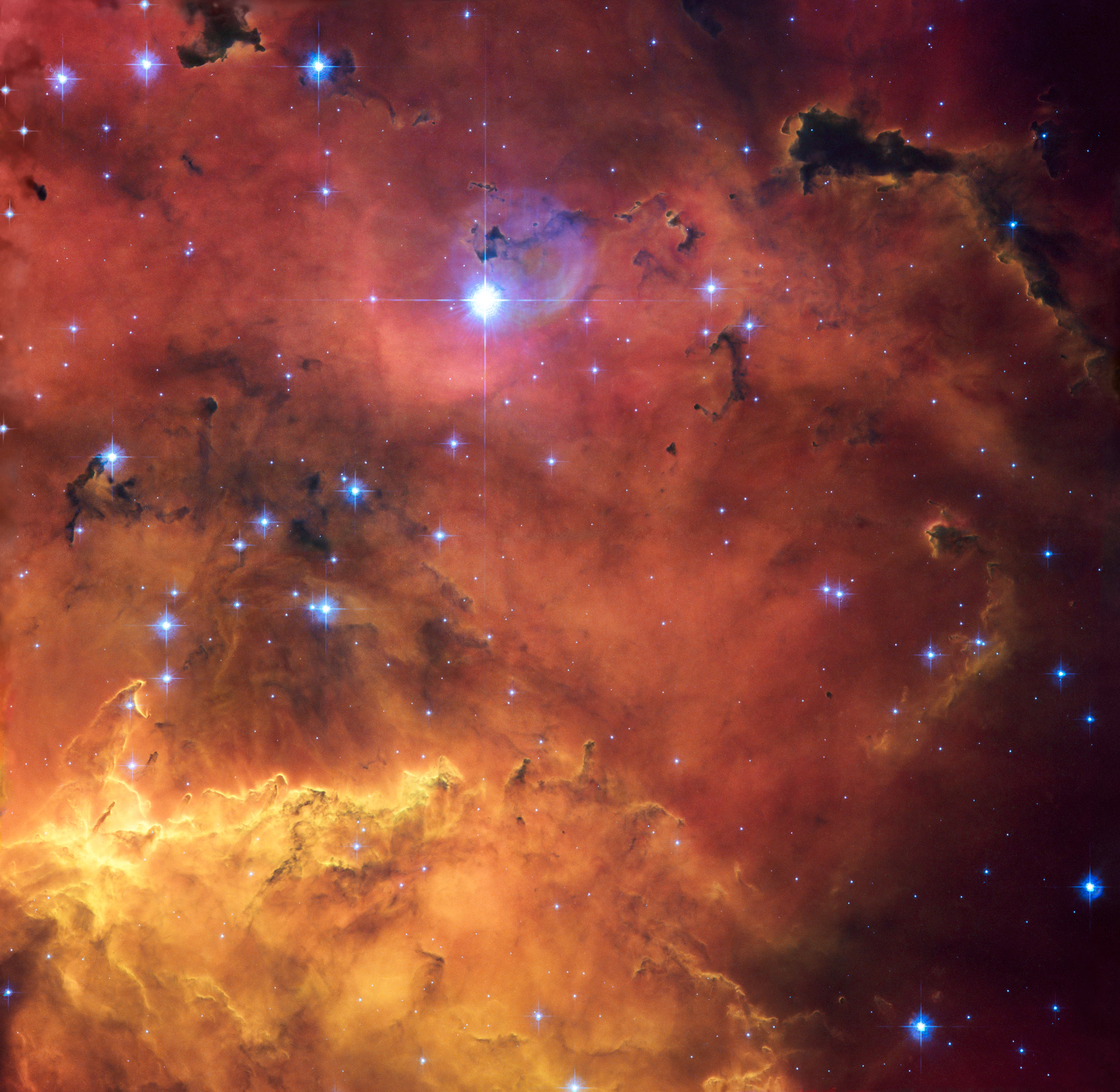 NGC 2467, une pouponnière d’étoiles, située à 13.000 années-lumière et visible au sein de la constellation de la Poupe, donc dans le ciel de l'hémisphère sud. Crédits Nasa, Esa & Orsola De Marco (Macquarie University)