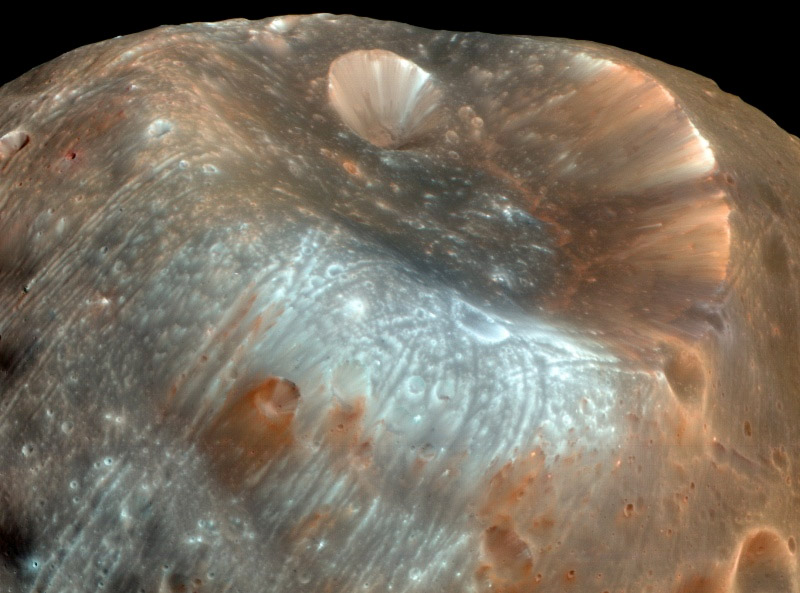 Le JPL de la Nasa travaille à la conception d'un CubeSat capable de rejoindre Phobos et rapporter sur Terre des échantillons de sa surface. Une mission qui nécessite des technologies qui n'existent pas aujourd'hui et font l'objet d'un financement de l'Institut des concepts avancés de la Nasa (Niac). © Nasa