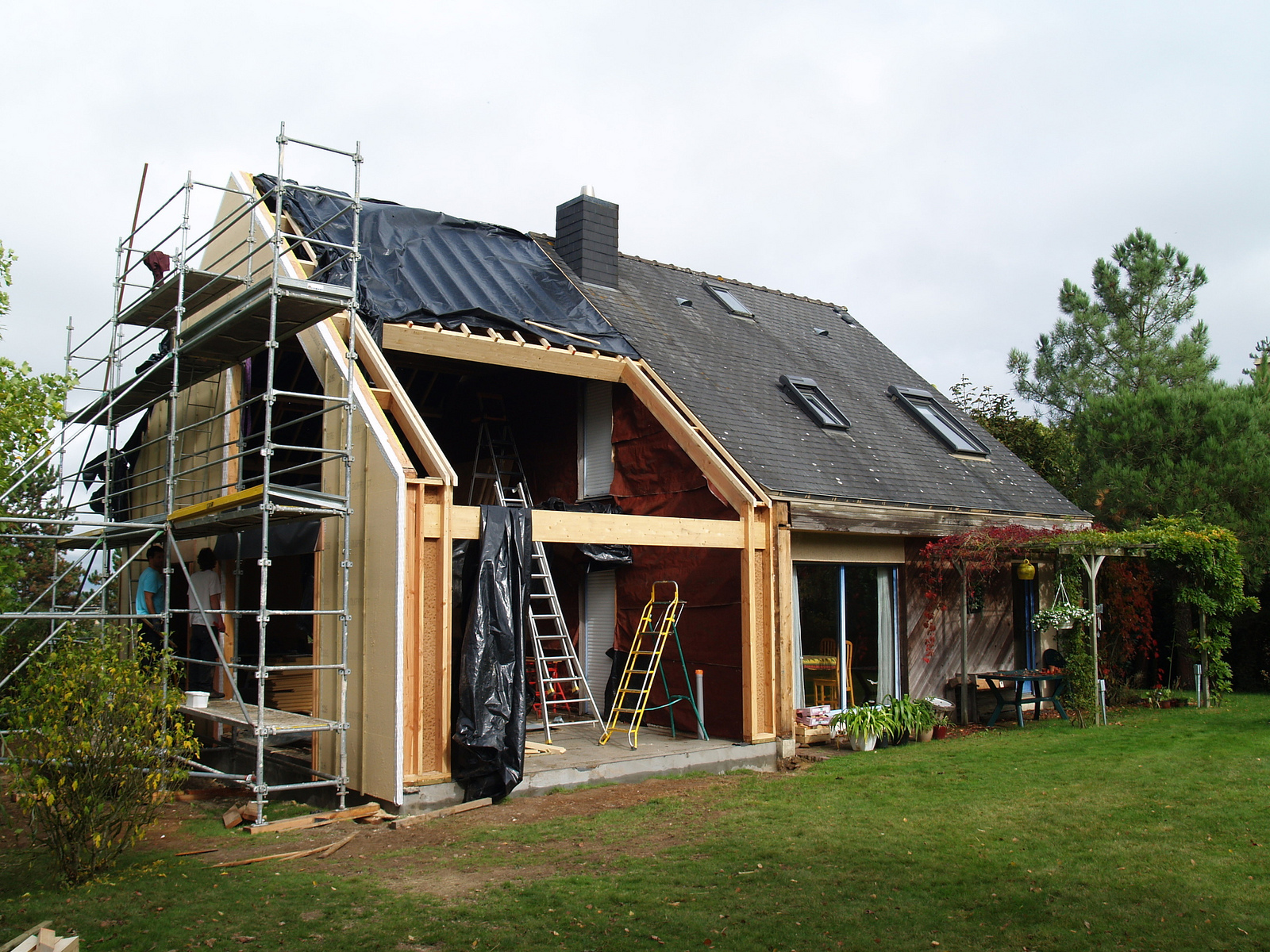 Des travaux de rénovation thermique peuvent aider à lutter contre la précarité énergétique. © Michèle Turbin, Flickr, CC by-sa&nbsp;2.0