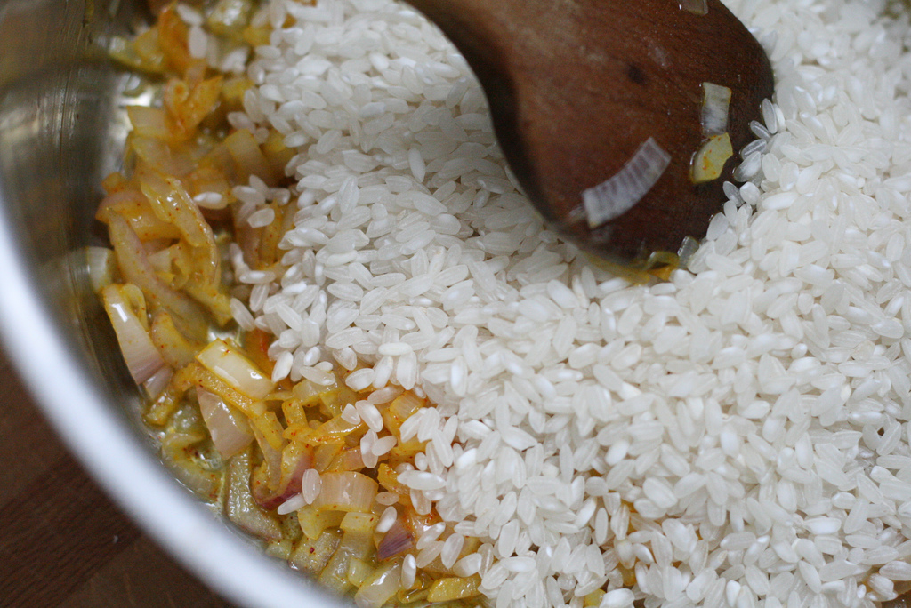 Le riz est la céréale la plus consommée dans le monde, et de nombreuses populations, notamment en Amérique du Sud, en Afrique et en Asie en dépendent. Mais cet indispensable aliment apporte aussi un peu d'arsenic. © Marionlon, Flickr, cc by nc sa 2.0