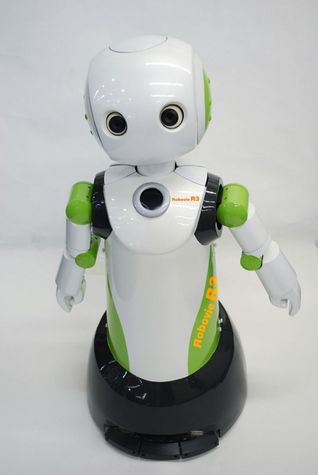Robovie-R, le petit robot très mignon qui aide les personnes âgées ou handicapées. © Vstone