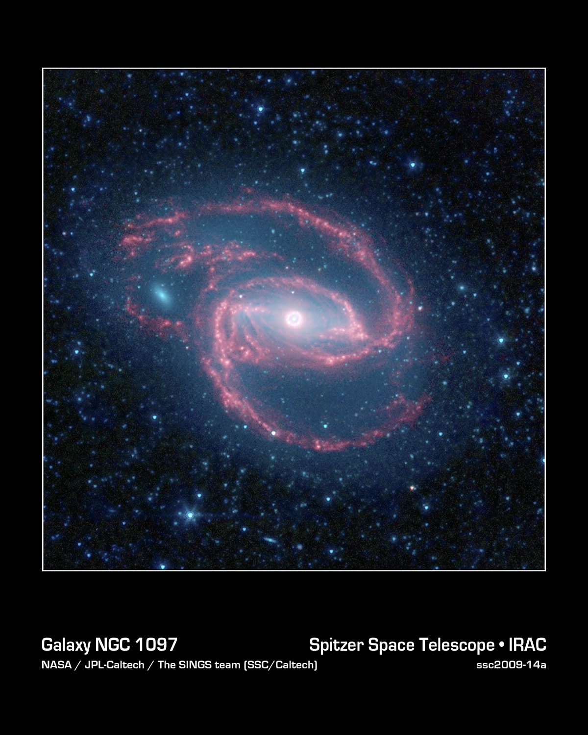 La galaxie spirale NGC 1097, un œil cosmique... Crédit : Nasa/JPL-Caltech