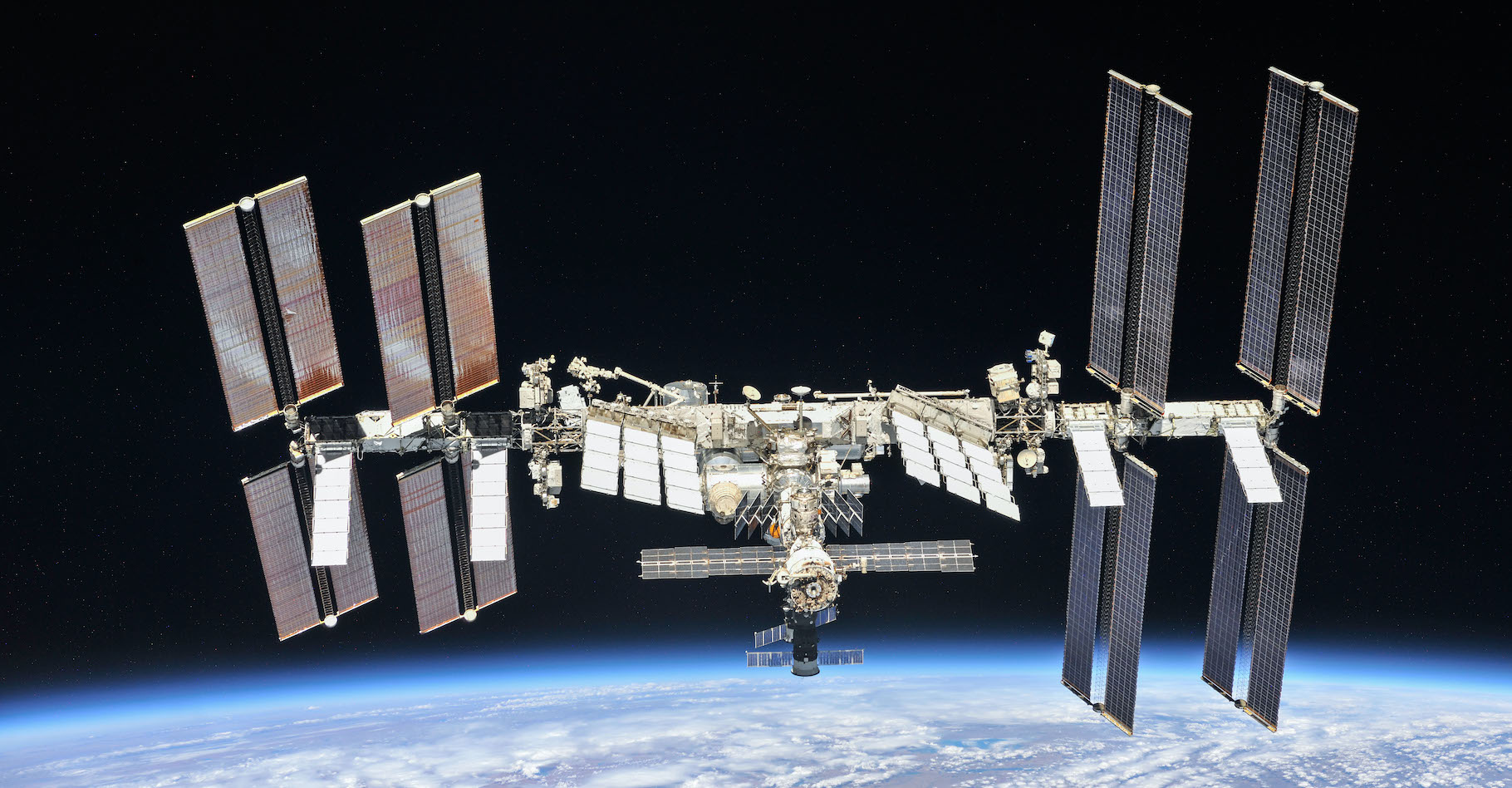 Trois voyageurs de l’espace sont revenus sur Terre aujourd’hui après avoir séjourné plusieurs mois à bord de la Station spatiale internationale. © Nasa, Roscosmos, Wikipedia, Domaine public