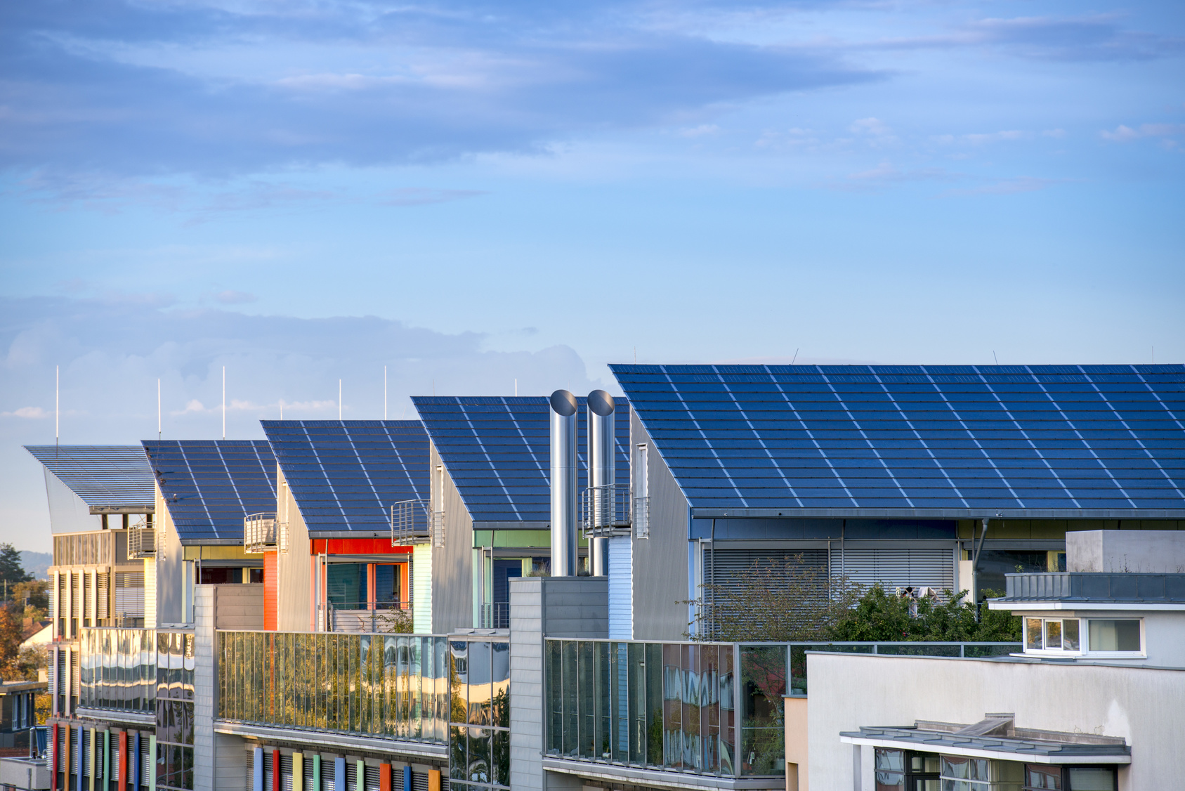 Tesla va créer la plus grande centrale solaire virtuelle en Australie. Le déploiement des panneaux solaires sur les 50.000 habitations s’étalera sur quatre ans. © Gyula Gyukli, Fotolia