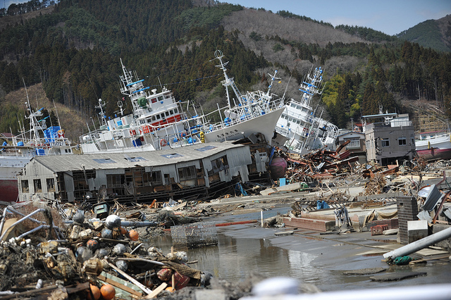 Le séisme de T&#333;hoku et le tsunami qui a suivi ont entraîné la mort de plus de 15.000 personnes et la disparition de près de 5.000 autres, selon un  bilan daté du 11 août 2011. © whsaito, Flickr, cc by nc nd 2.0