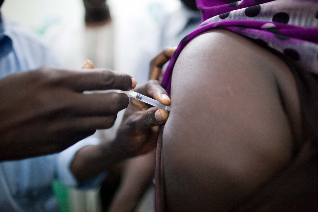 L'Éthiopie lance une campagne de vaccination destinée à un demi-million de ses citoyens, afin de lutter contre la fièvre jaune, engendrant des fièvres hémorragiques potentiellement mortelles.&nbsp;© UNAMID Photo, Flickr, cc by nc nd 2.0