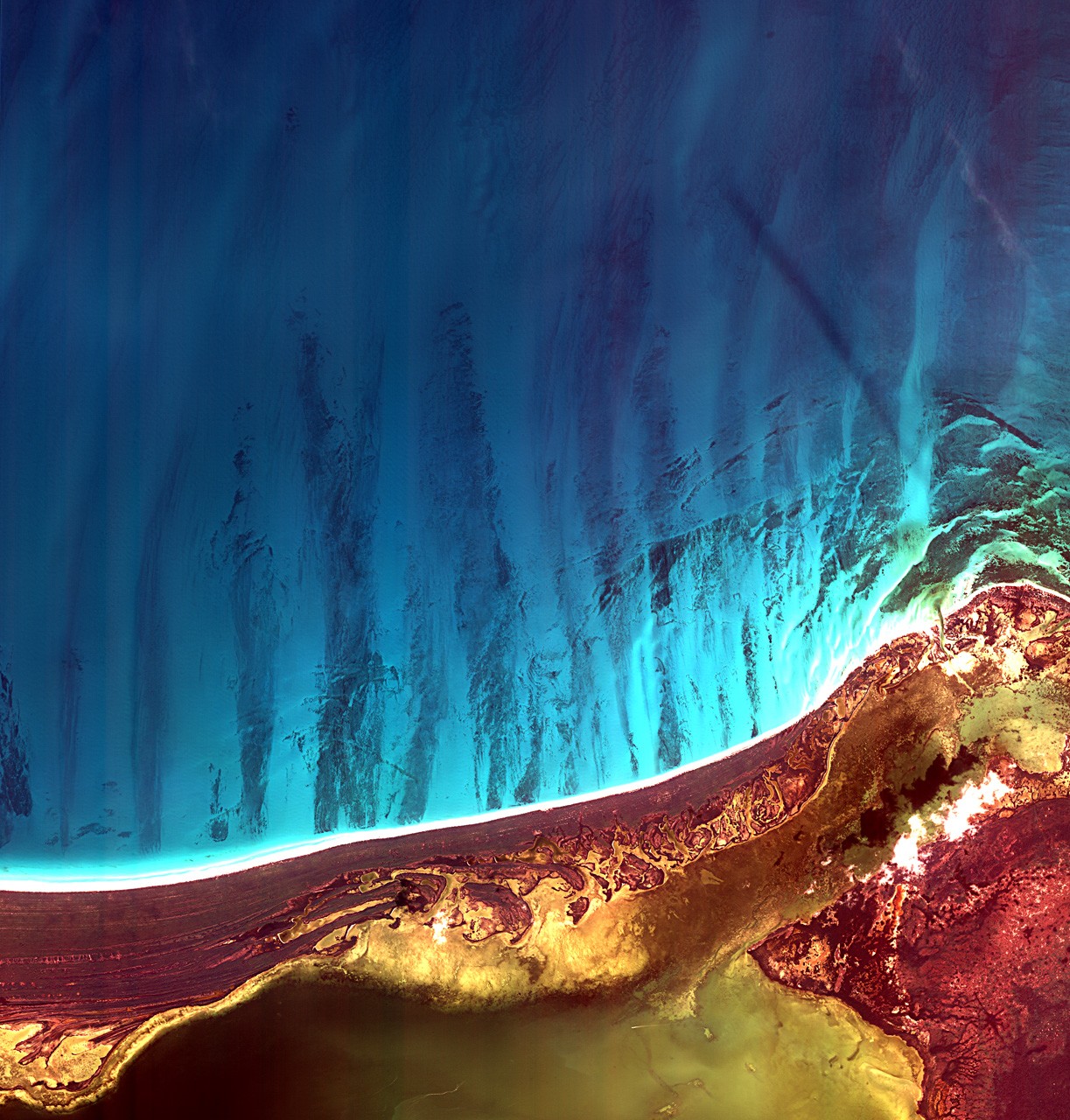 L’île Holbox et la lagune de Yalahau, à l’extrémité nord-est de la péninsule du Yucatan, au Mexique, sont au cœur de cette image réalisée par le satellite Kompsat 2. © Kari
