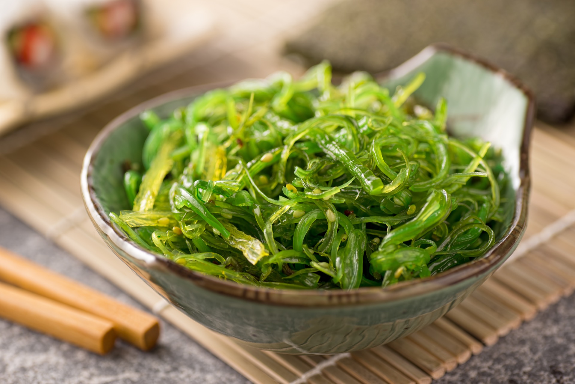 L'entreprise Algama explore des produits végétaux encore largement méconnus, notamment les algues pour en faire une alternative aux protéines animales. © fudio, Adobe Stock